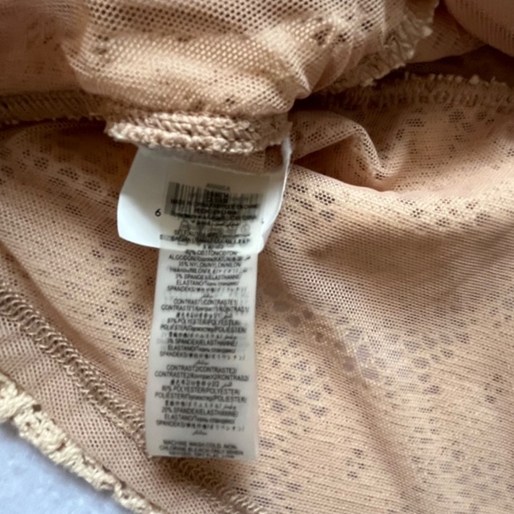 BCBG Annica Parfait Lace Crochet Peplum Top - Picture 10 of 11